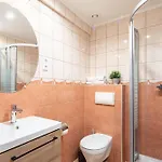 Apartment Centrally Located Comfortable *