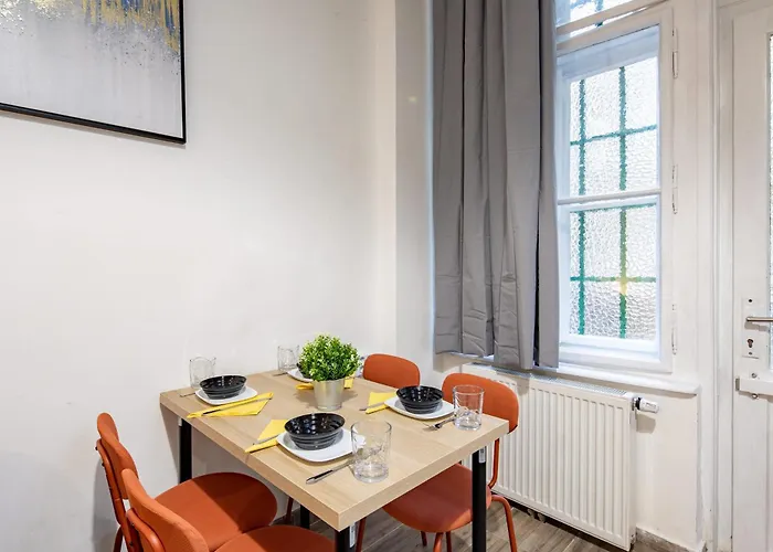 Centrally Located Comfortable Apartament