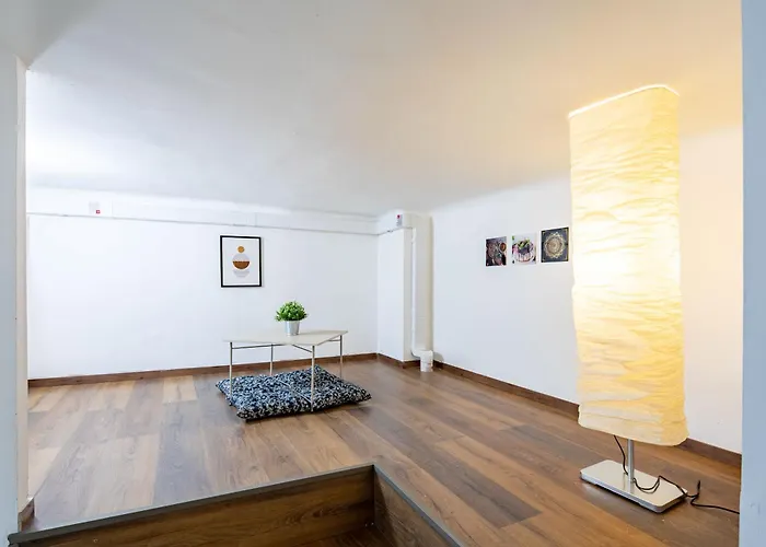 Centrally Located Comfortable *