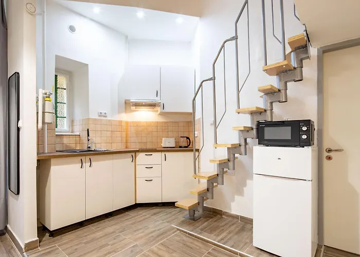 Centrally Located Comfortable Apartament *