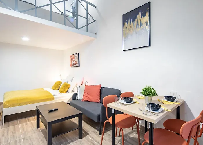 Lejlighed Centrally Located Comfortable *