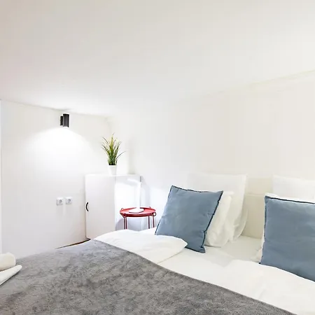 Appartement Centrally Located Comfortable *