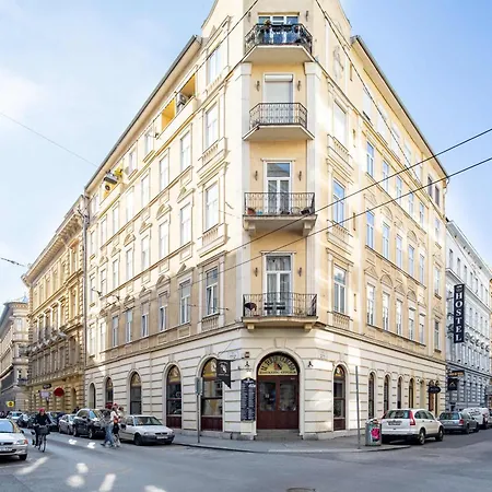 Centrally Located Comfortable Budapest