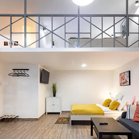 Centrally Located Comfortable * Budapest